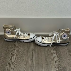 Converse gold Chuck Taylor all star high tops big/kittle kids size 3